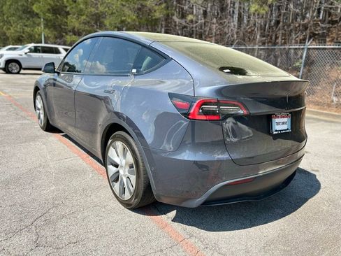 Used 2021 Tesla Model Y Long Range image 5