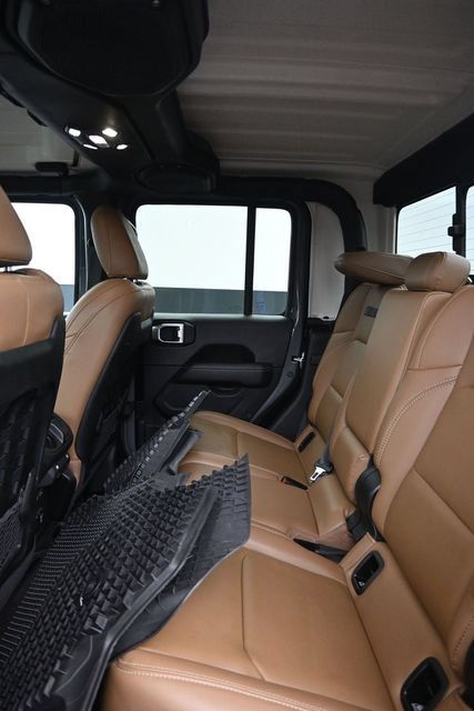 Used 2020 Jeep Gladiator Rubicon AWD/4WD image 8