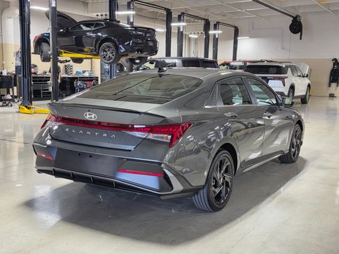 New 2026 Hyundai Elantra SEL Sport Premium FWD image 7