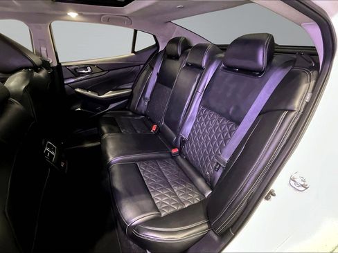 Used 2019 Nissan Maxima Platinum w/ Sport Mat Group FWD image 22