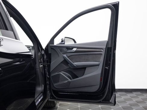 Used 2020 Audi SQ5 Premium Plus image 32