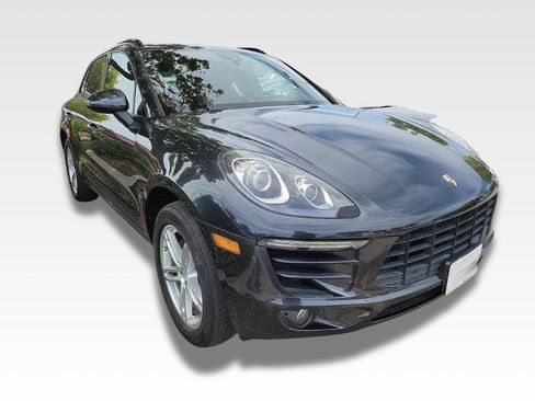 Used 2017 Porsche Macan image 2