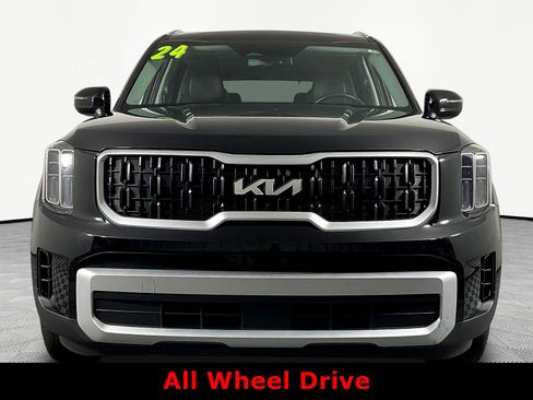 Used 2024 Kia Telluride EX w/ EX Captain's Chair Package AWD/4WD image 2