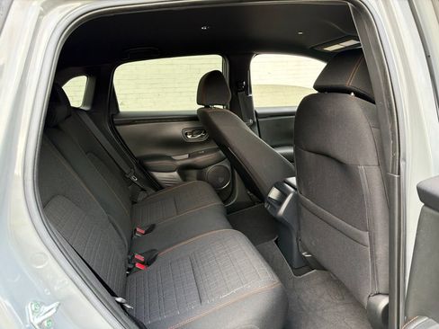 Used 2025 Honda HR-V Sport image 10