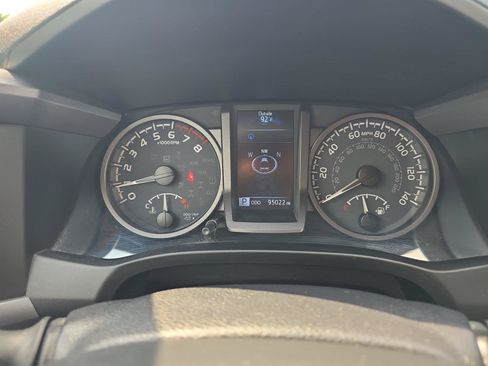 Used 2021 Toyota Tacoma TRD Sport w/ TRD Premium Sport Package AWD/4WD image 12