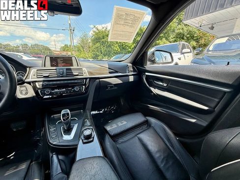 Used 2016 BMW 328i xDrive Sedan AWD/4WD image 18