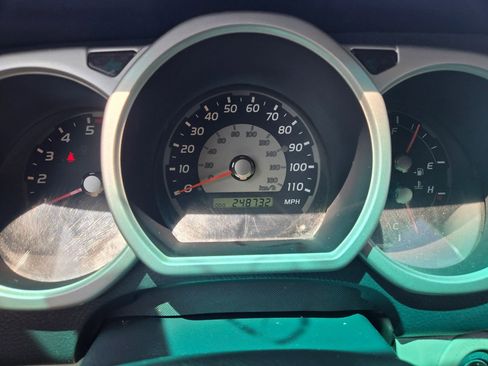 Used 2004 Toyota 4Runner Sport image 23