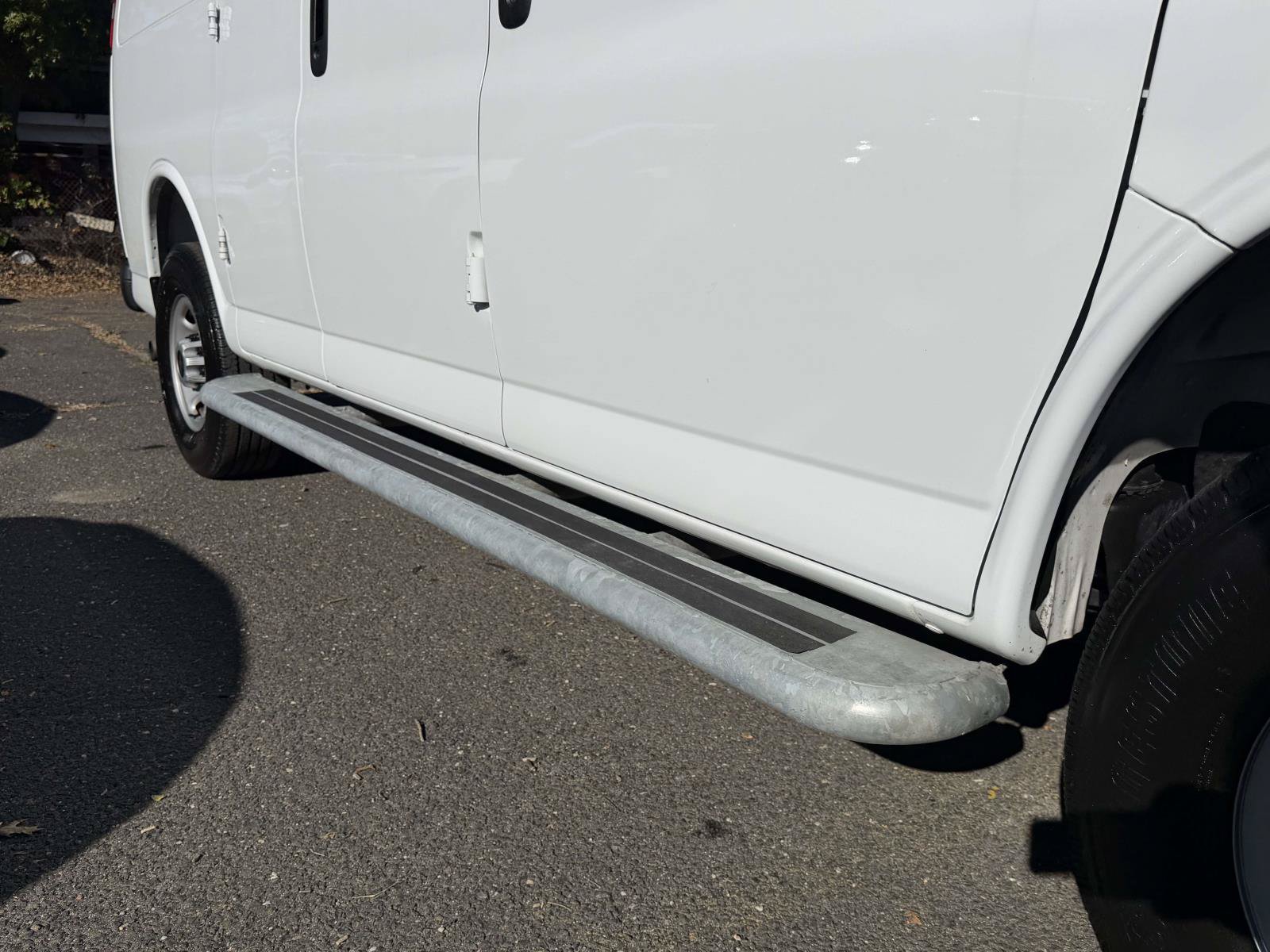 Used 2025 GMC Savana 2500 w/ Driver Convenience Package RWD image 7