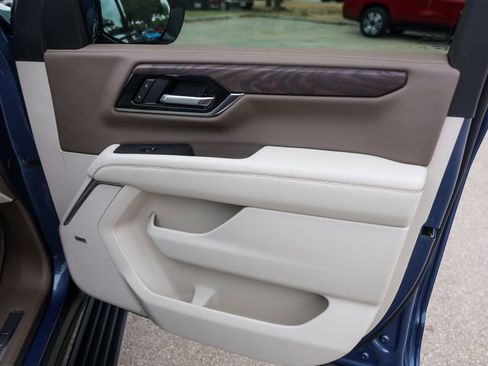 Used 2026 GMC Yukon Denali w/ Denali Reserve Package image 34