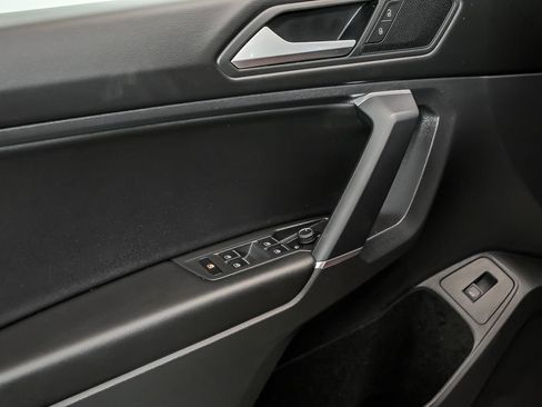 Certified 2020 Volkswagen Tiguan SE AWD/4WD image 9