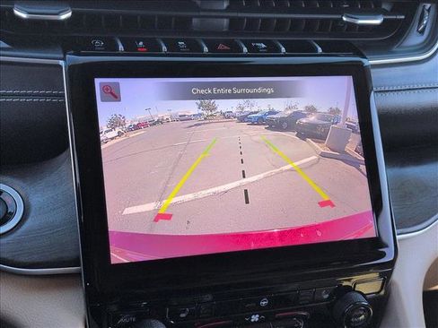 Used 2021 Jeep Grand Cherokee L Limited image 19