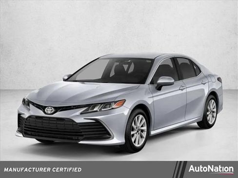 Certified 2022 Toyota Camry LE image 1