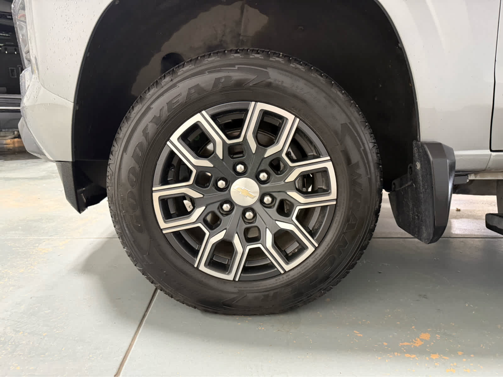 Used 2024 Chevrolet Colorado LT w/ LT Convenience Package III AWD/4WD image 11