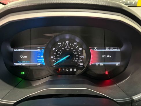 Used 2020 Ford Edge SEL w/ Cold Weather Package image 17