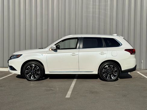 Used 2018 Mitsubishi Outlander SEL AWD/4WD image 8