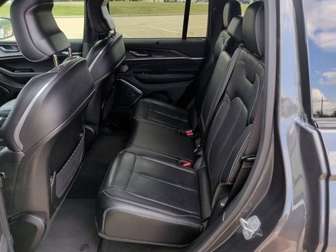 Used 2022 Jeep Grand Cherokee Overland w/ Adv Protech Group III AWD/4WD image 47