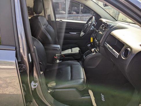 Used 2016 Jeep Compass High Altitude AWD/4WD image 14