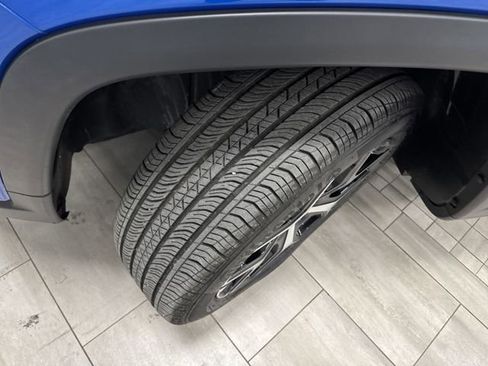 Used 2024 Jeep Compass Limited w/ Sun and Sound Group image 36