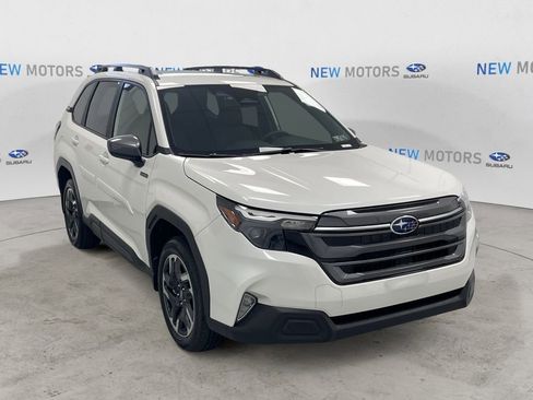 New 2025 Subaru Forester Premium image 9