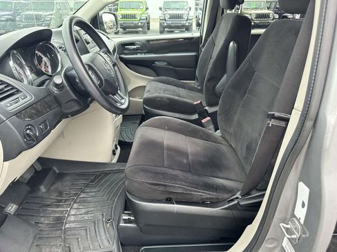 Used 2013 Dodge Grand Caravan SE FWD image 18