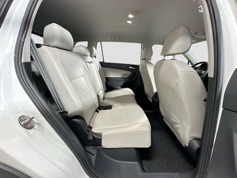 Used 2020 Volkswagen Tiguan SE w/ 3rd Row Seat Package AWD/4WD image 31