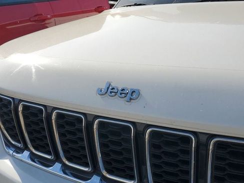 Certified 2023 Jeep Grand Cherokee Limited w/ MOPAR Finishing Package image 5