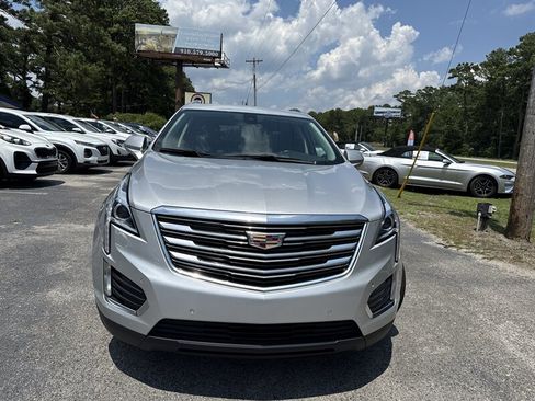 Used 2017 Cadillac XT5 Luxury w/ Driver Awareness Package FWD image 2