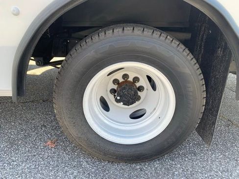 New 2026 Ford E-350 and Econoline 350 Super Duty w/ Power Equipment Group image 25