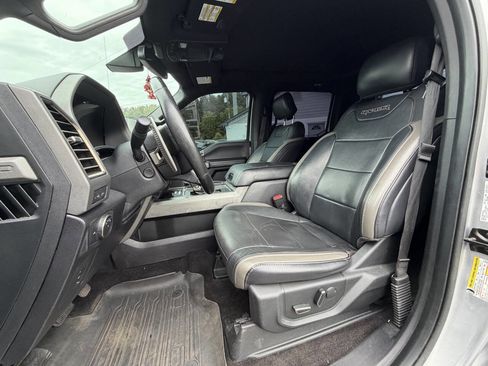 Used 2017 Ford F150 Raptor w/ Equipment Group 802A Luxury AWD/4WD image 13