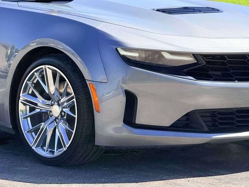Used 2022 Chevrolet Camaro LT RWD image 5