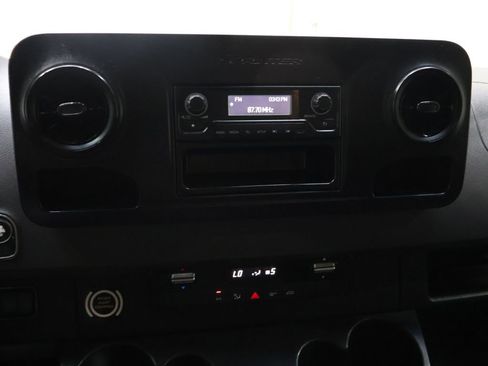 Used 2019 Mercedes-Benz Sprinter 170 image 18