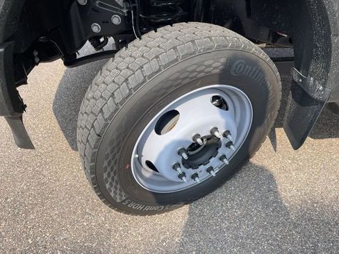 New 2025 Ford F550 4x4 Regular Cab Super Duty image 11