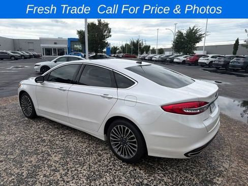 Used 2017 Ford Fusion SE w/ Fusion SE Technology Package AWD/4WD image 4