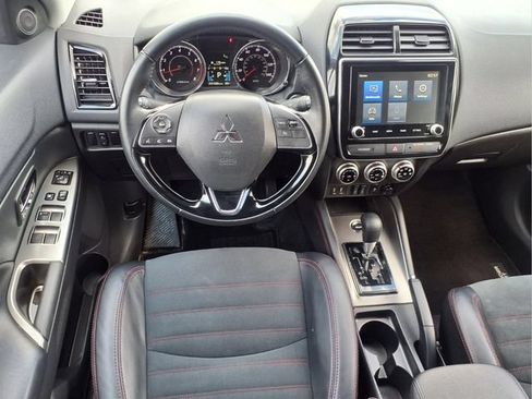 Used 2025 Mitsubishi Outlander Sport SE AWD/4WD image 25