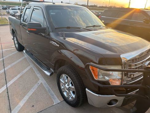 Used 2013 Ford F150 XLT w/ XLT Chrome Pkg image 5