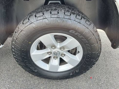 Used 2019 RAM 1500 Classic SLT AWD/4WD image 20