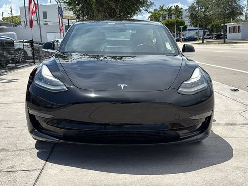 Used 2019 Tesla Model 3 Mid Range RWD image 17