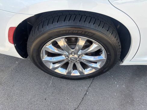 Used 2015 Chrysler 300 C w/ Harman/Kardon Audio Group AWD/4WD image 16