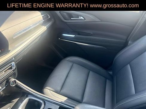 Used 2025 Chevrolet Traverse LT AWD/4WD image 35