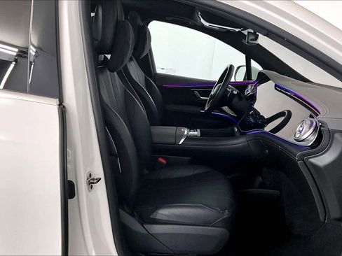 Used 2023 Mercedes-Benz EQS 580 4MATIC SUV image 7