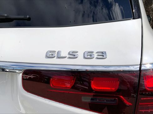 Certified 2025 Mercedes-Benz GLS 63 AMG 4MATIC image 30