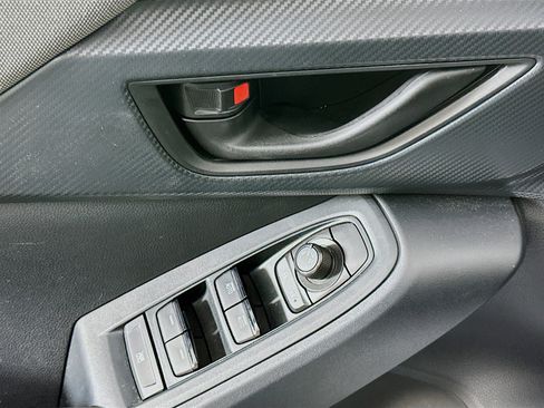 Used 2024 Subaru Crosstrek 2.0i Premium image 15