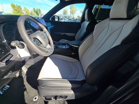 New 2026 Lexus TX 500h AWD image 25