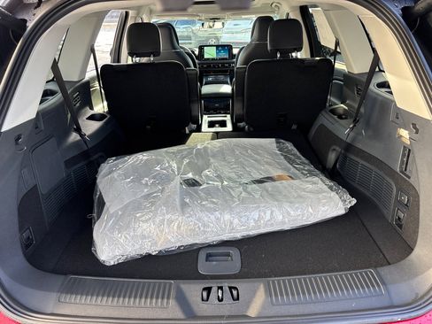 New 2026 Lincoln Aviator Reserve image 9