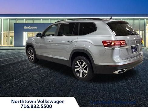 Used 2023 Volkswagen Atlas SE AWD/4WD image 4