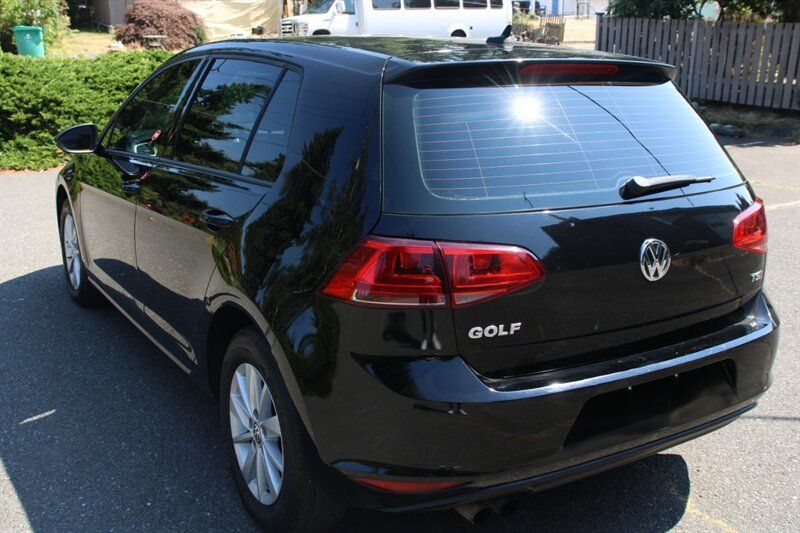 Used 2016 Volkswagen Golf S FWD image 4