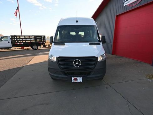 Used 2024 Mercedes-Benz Sprinter 2500 image 7