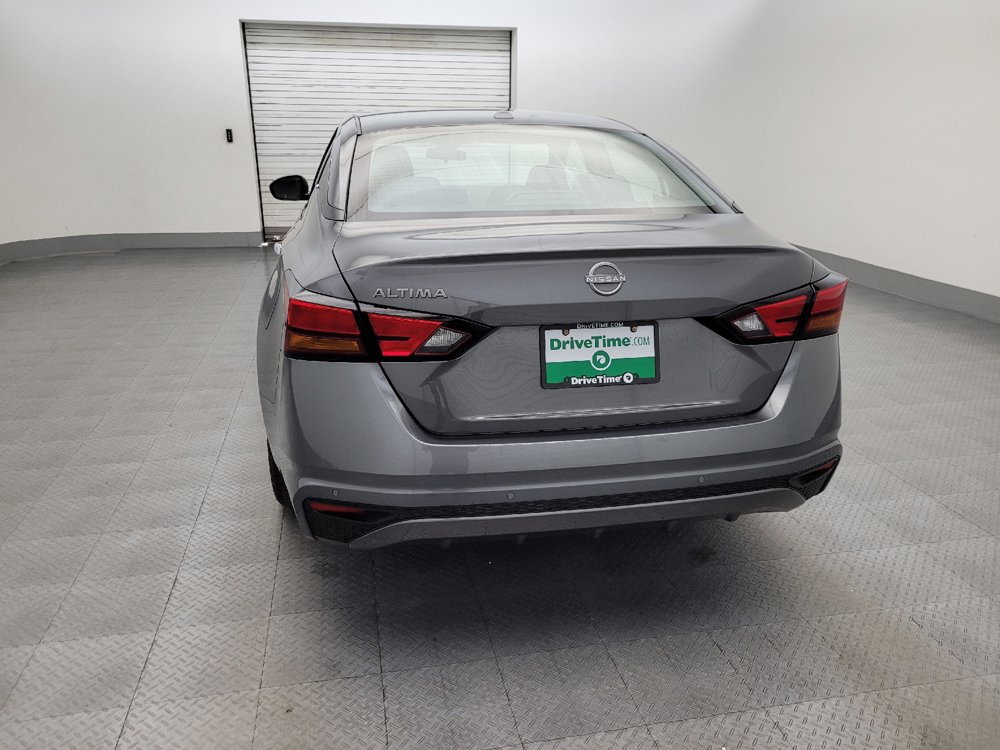 Used 2025 Nissan Altima 2.5 SV FWD image 6