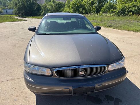 Used 2002 Buick Century Custom FWD image 3