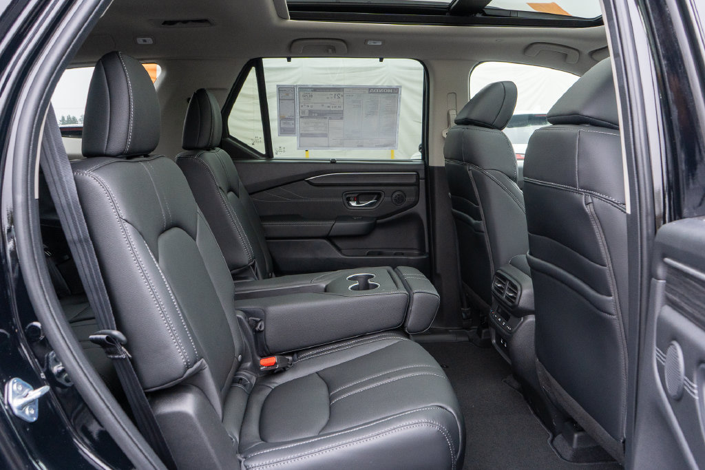 New 2026 Honda Pilot Touring image 15